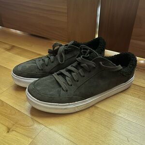 Dr. Scholl's Women's Olive Sneakers